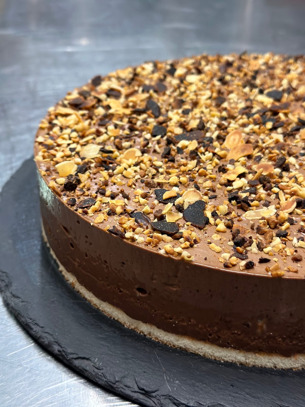 Gâteau au chocolat et éclats de noix